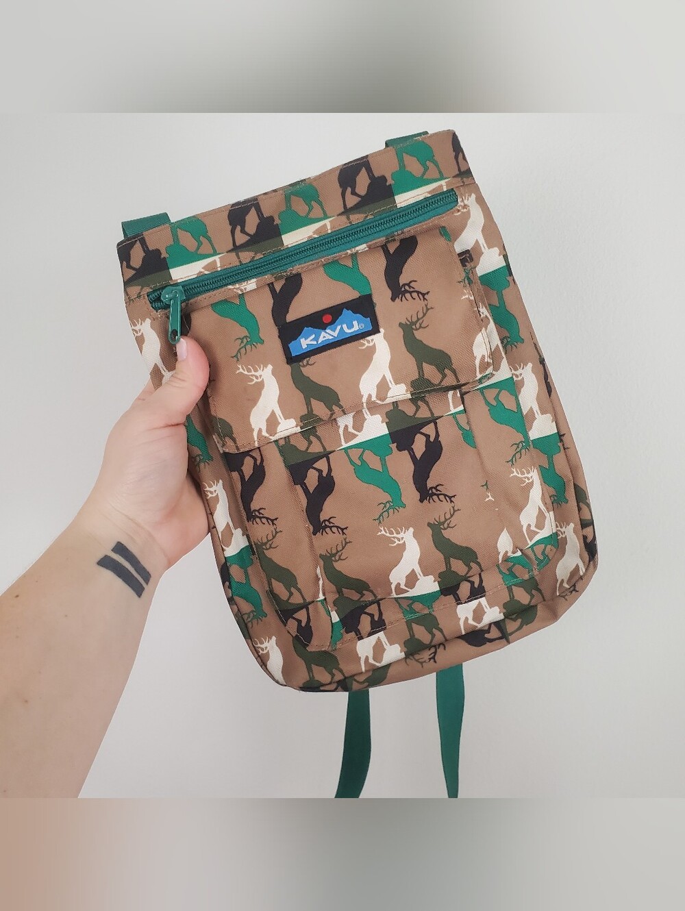 Kavu Keeper Crossbody Bag Wild Bucks Deer Print Travel Camping Outdoor